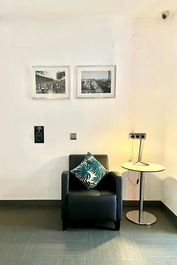 Hostal Apolo Barcelona Spain