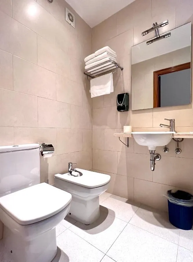 ** Guest house Hostal Apolo Barcelona Spain