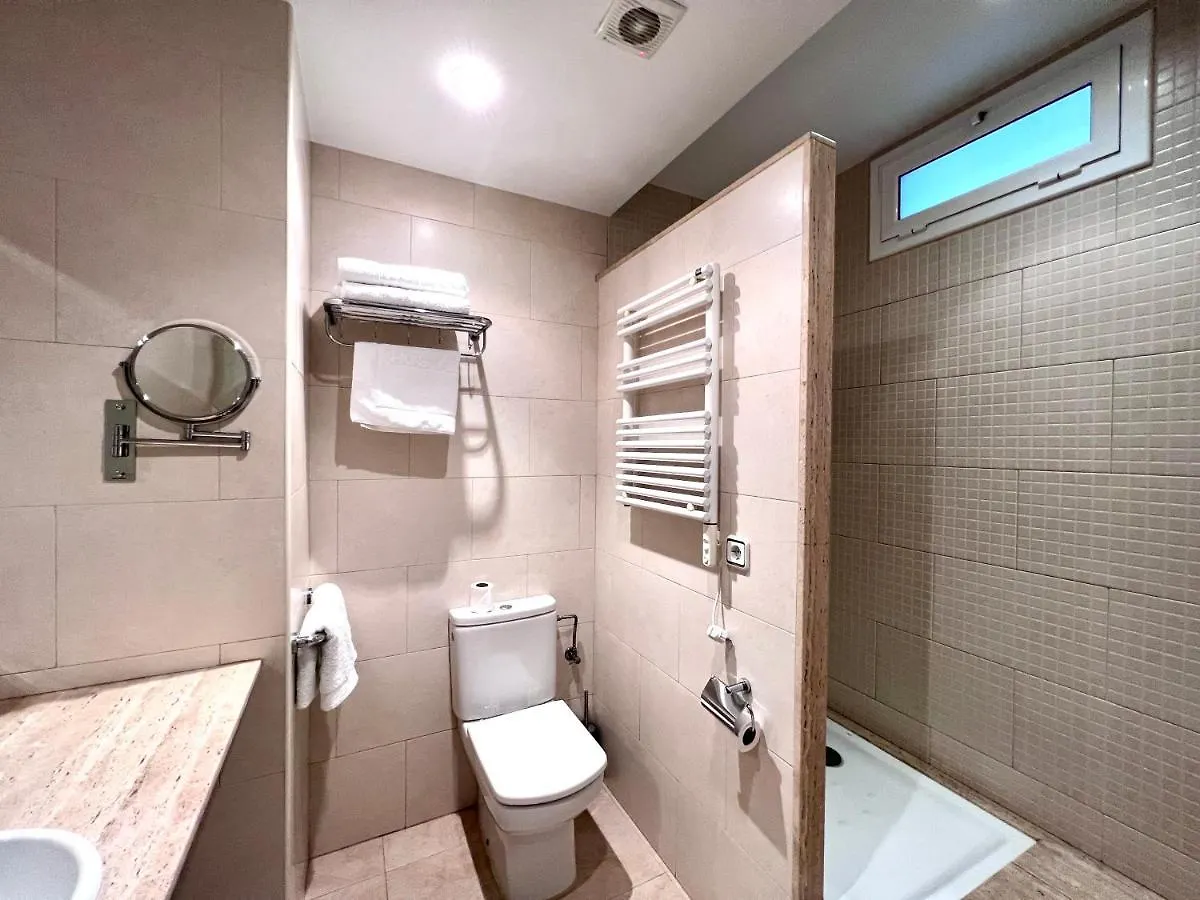 Hostal Apolo Barcelona Guest house