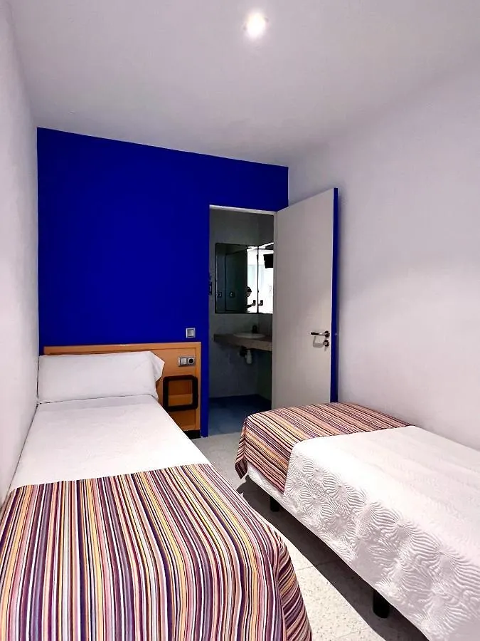 Hostal Apolo Barcelona Guest house