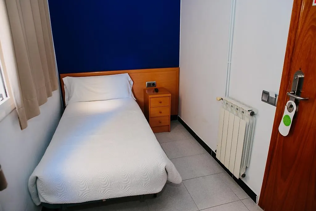 Hostal Apolo Barcelona 2*,  Spain