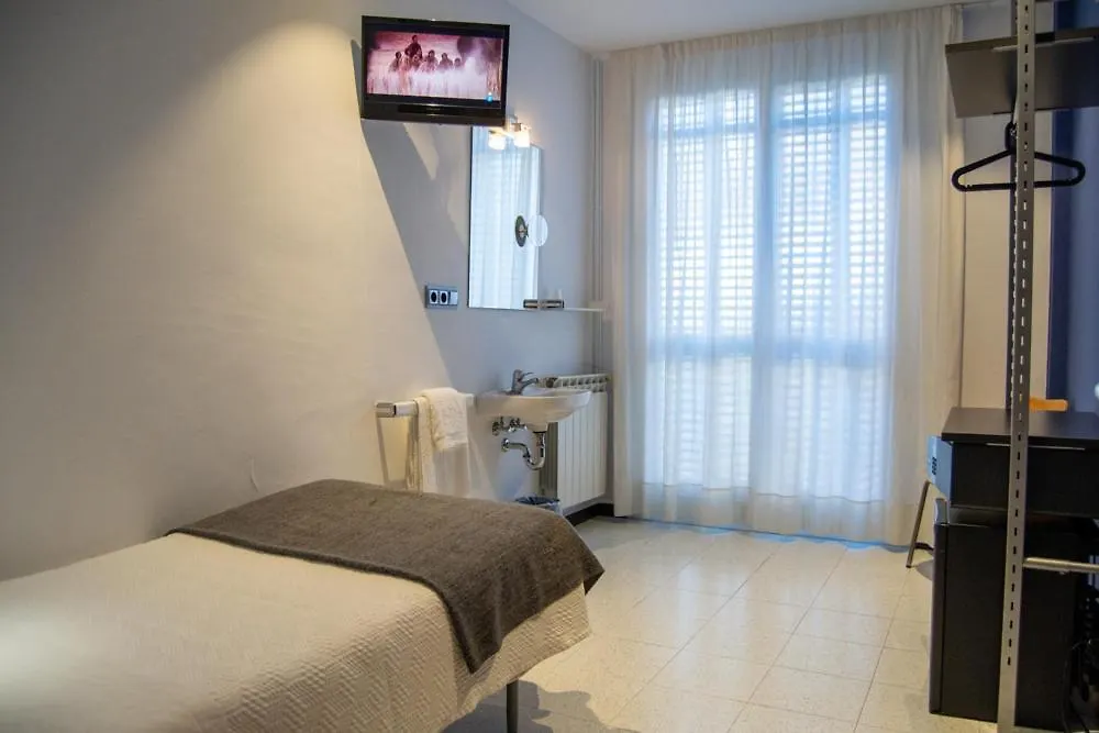 ** Guest house Hostal Apolo Barcelona Spain