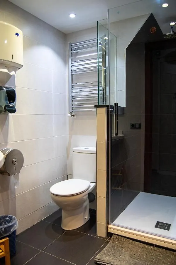 Hostal Apolo Barcelona 2*,